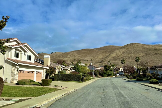 Building Photo - 39360 Canyon Heights Dr