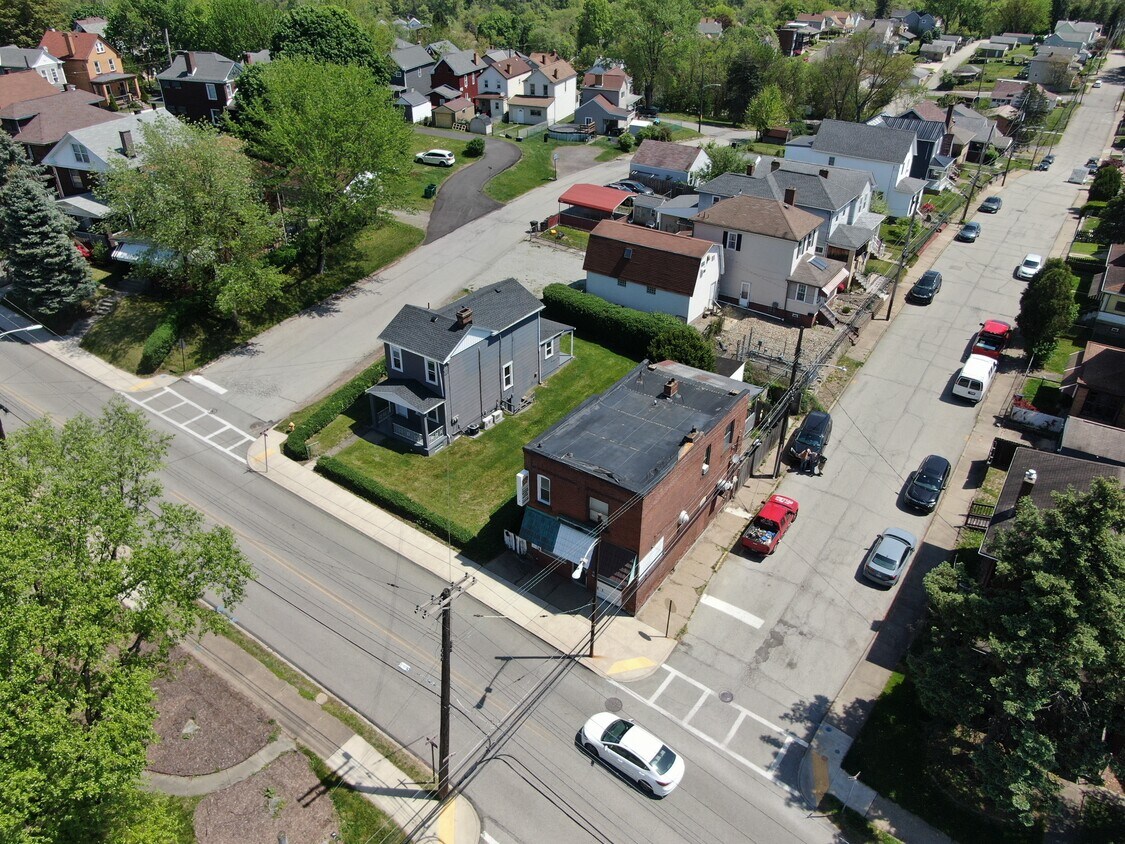 Primary Photo - 2615 Main St