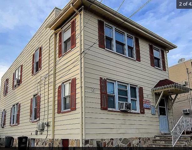 Building Photo - 11 Naples Ave