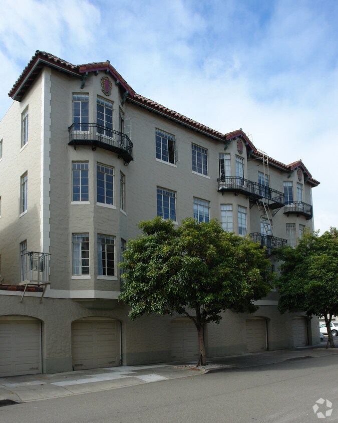Building Photo - 3450 Broderick St