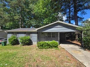 Building Photo - 9918 Chicot Rd