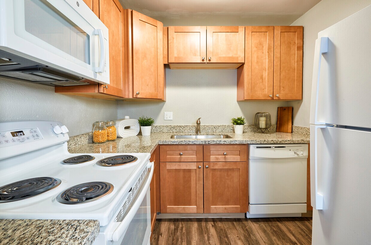 Melody Creek Apartments 5529 S Windermere St Littleton, CO