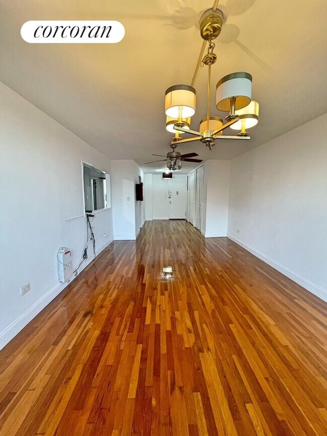 Foto del edificio - 1200 E 53rd St