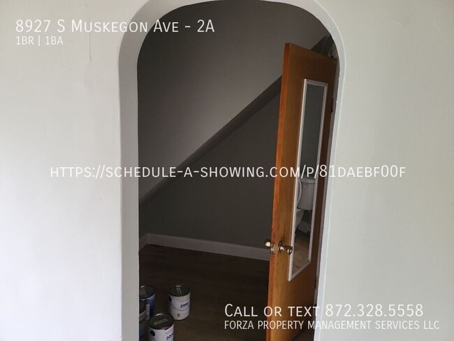 Building Photo - 8927 S Muskegon Ave