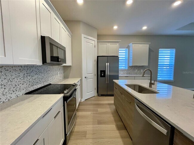 Building Photo - 6958 Bridgman St