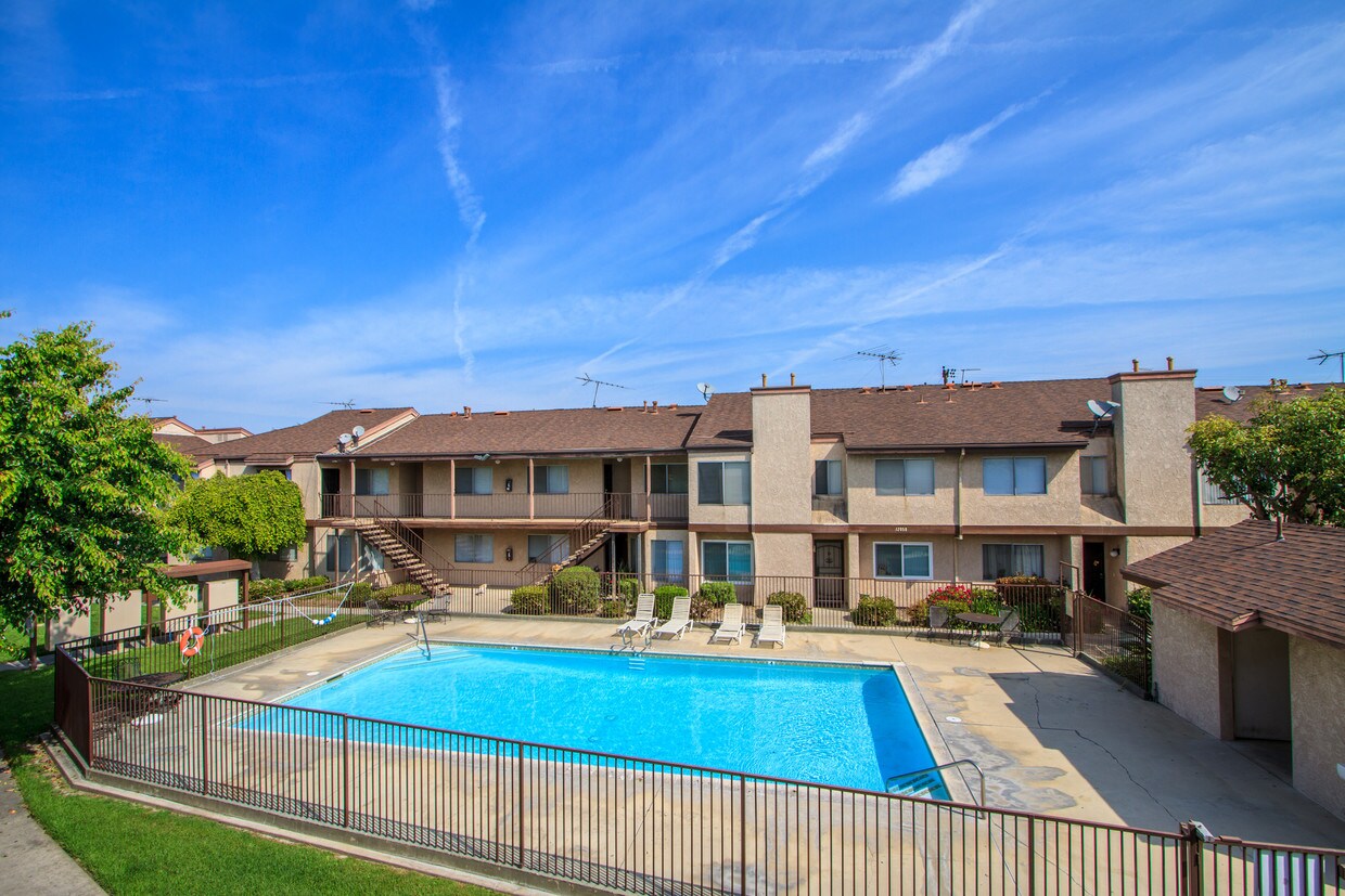 12050 226th St, Hawaiian Gardens, CA 90716 Condo for Rent in Hawaiian