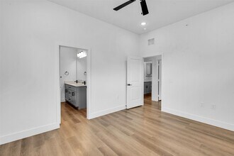 Building Photo - 1424B Forward Dr