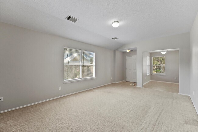 Foto del edificio - 17202 Hawks Landing Dr