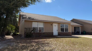 Building Photo - 121 Cascade St