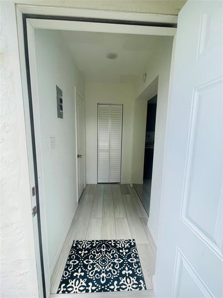 Foto del edificio - 11361 NW 32nd Pl