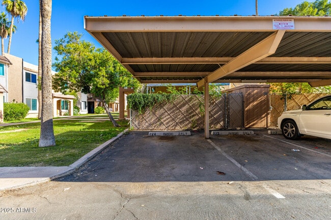 Foto del edificio - 7126 N 19th Ave