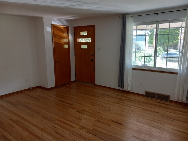 Foto del edificio - 211 N Homewood Ave