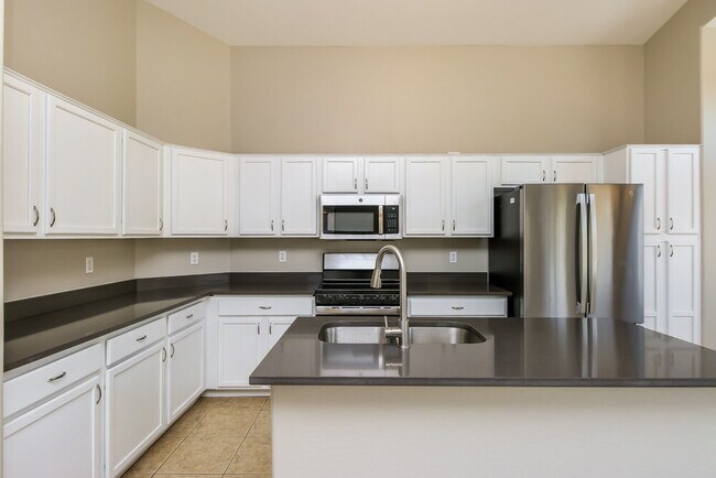 Foto del edificio - 8930 E Fountain St