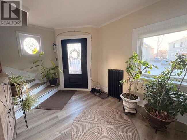 Building Photo - 137 Rosehill Blvd