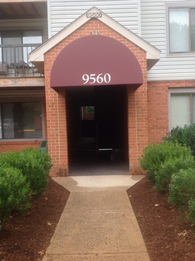 Front - 9560 Cannoneer Ct