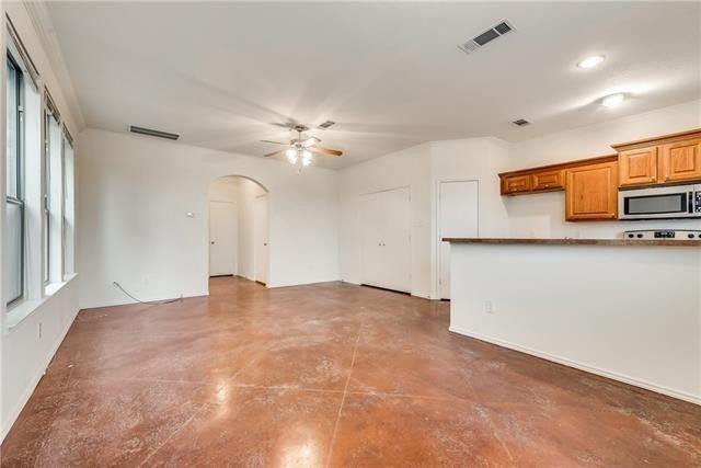 Foto del edificio - 8436 Jay St