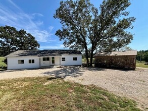 Building Photo - 82 Koppelmann Ln