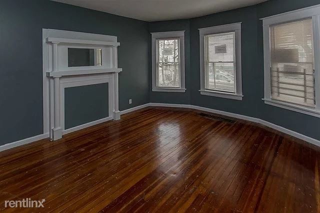 Building Photo - 2 br, 1 bath Apartment - 164 Winnikee Avenue