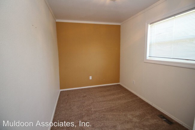 Building Photo - 3 br, 1 bath House - 7380 Maine Lane