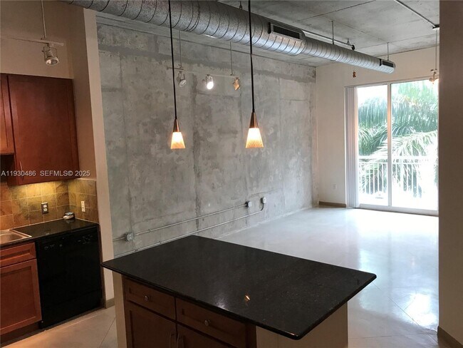 Foto del edificio - 2001 Biscayne Blvd