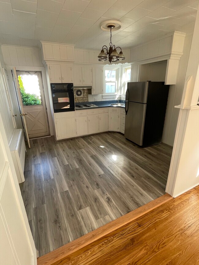 kitchen - 49 W Oreilly St