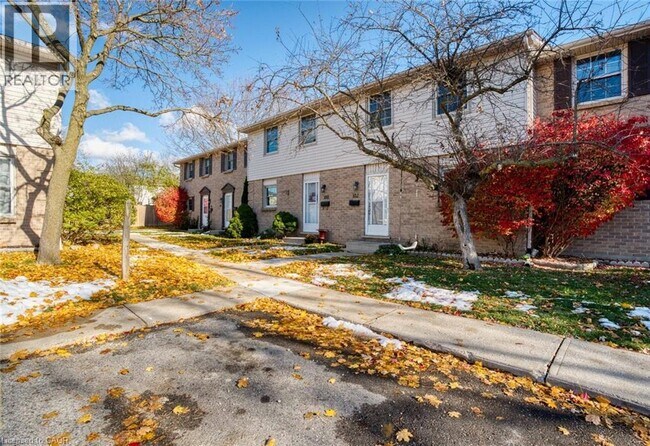 Photo du bâtiment - 1725 Ernest Ave