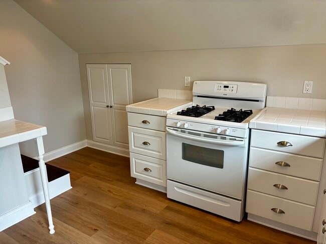 Cocina - 649 Crest Dr