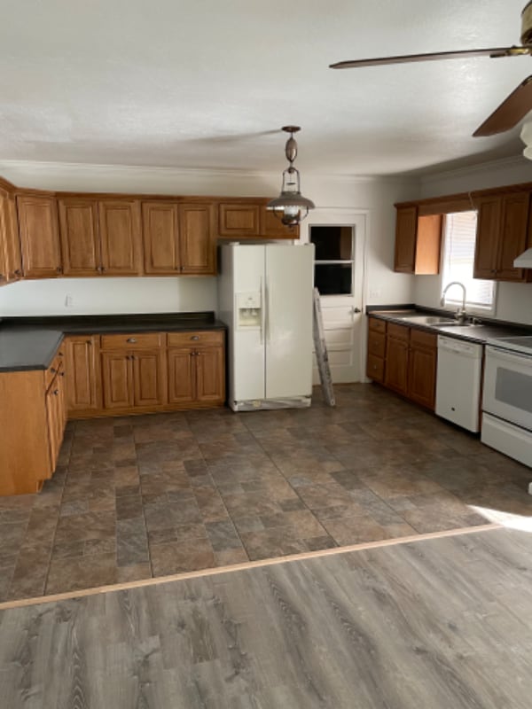 Building Photo - 481 Paragon Rd