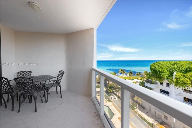 Building Photo - 6423 Collins Ave