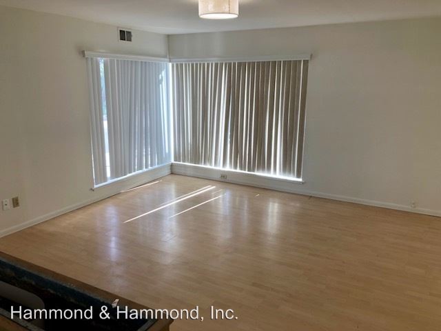 Building Photo - 16723 Alginet Pl