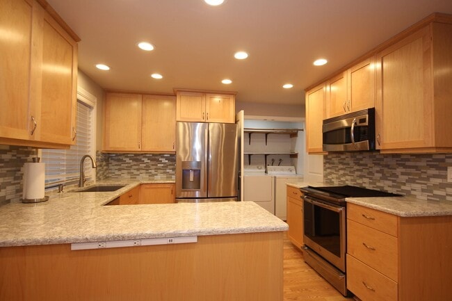 Building Photo - Cherokee Bay Home in Maple Valley