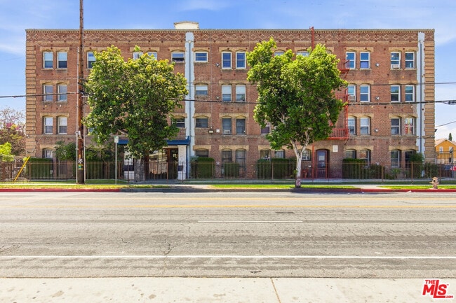 Foto del edificio - 4125 S Figueroa St