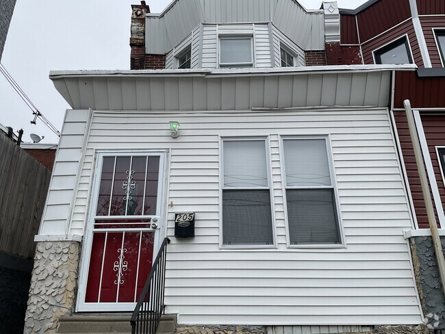 Building Photo - 205 S 58th St