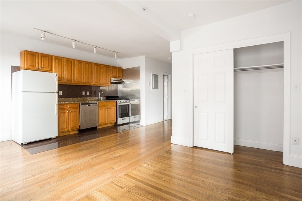 Foto principal - 90 Warrenton St