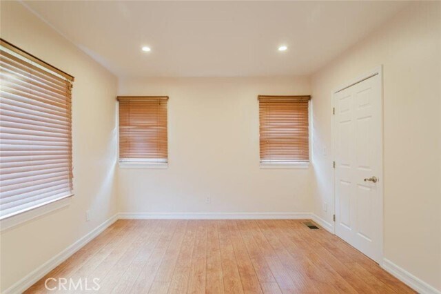 Foto del edificio - 336 W Lexington Dr