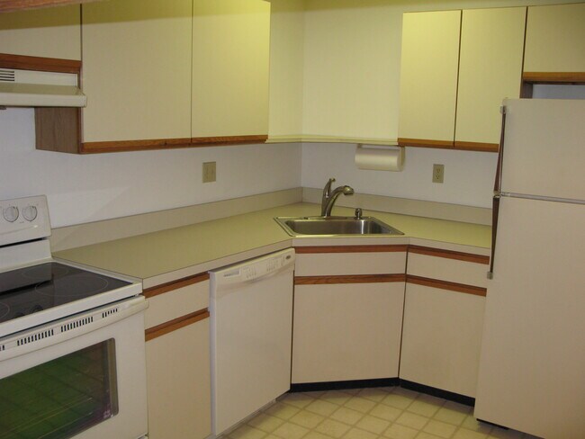 Foto del edificio - 121 Cluff Crossing Rd
