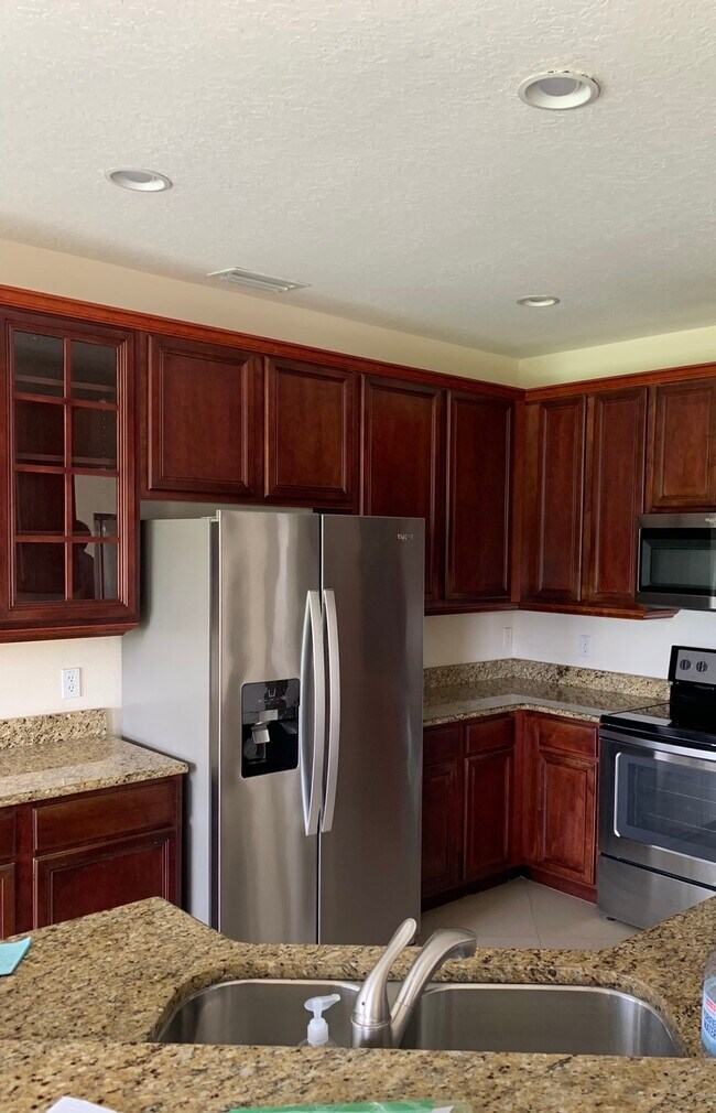Foto del edificio - 10748 Cypress Trail Dr