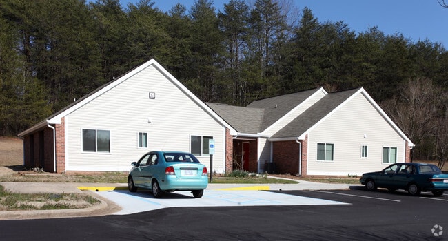 Building Photo - Rowell Apartments