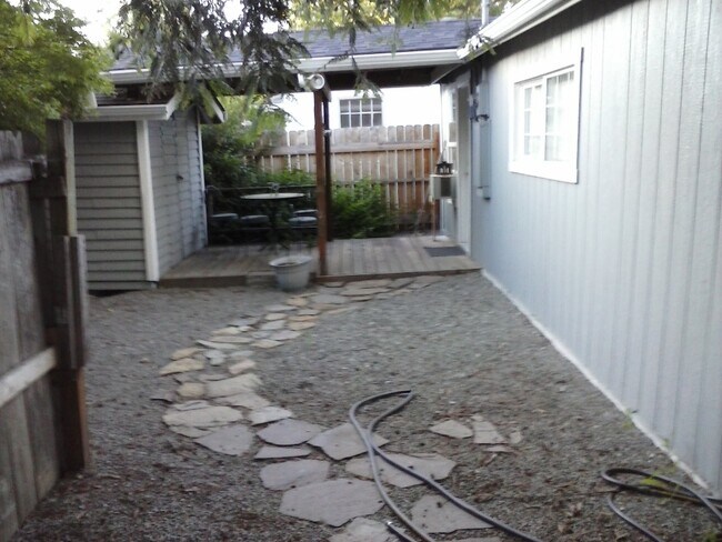 Foto del edificio - 215 Vancouver Ave