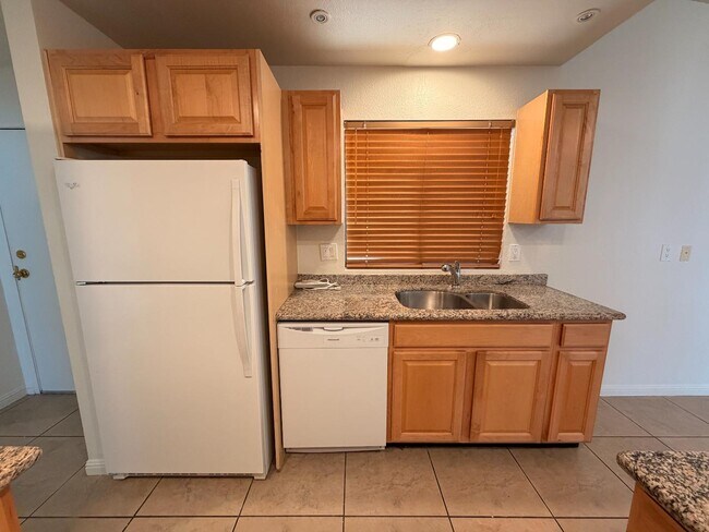 Foto del edificio - 74-118 Catalina Way - 74-118