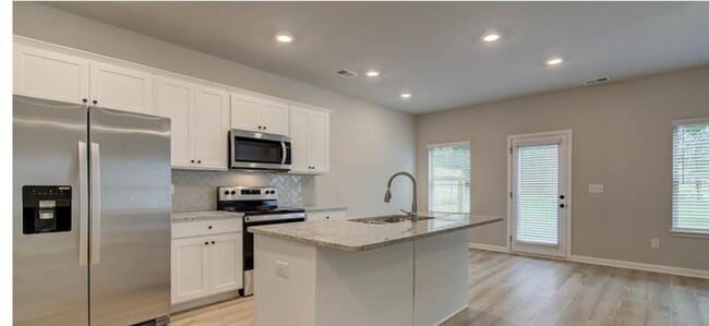 Building Photo - 7110 Chara Ln