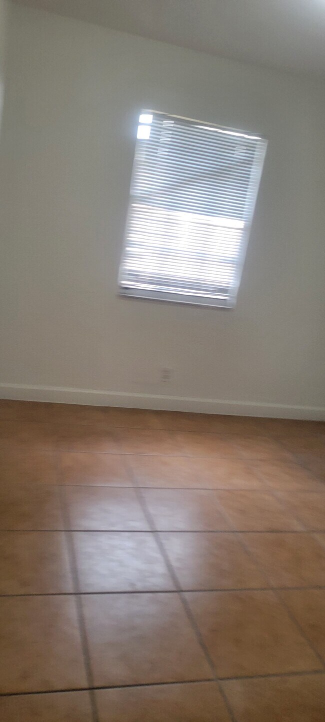 Foto del edificio - 71 NW 18th Ave