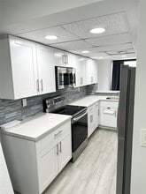 Building Photo - 2930 SW 87th Terrace