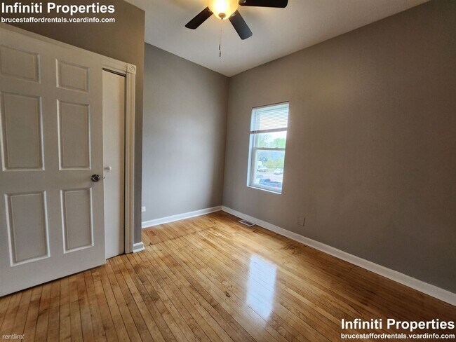 Foto del edificio - 2 br, 1 bath 4plex - 200 E Lincoln Hwy