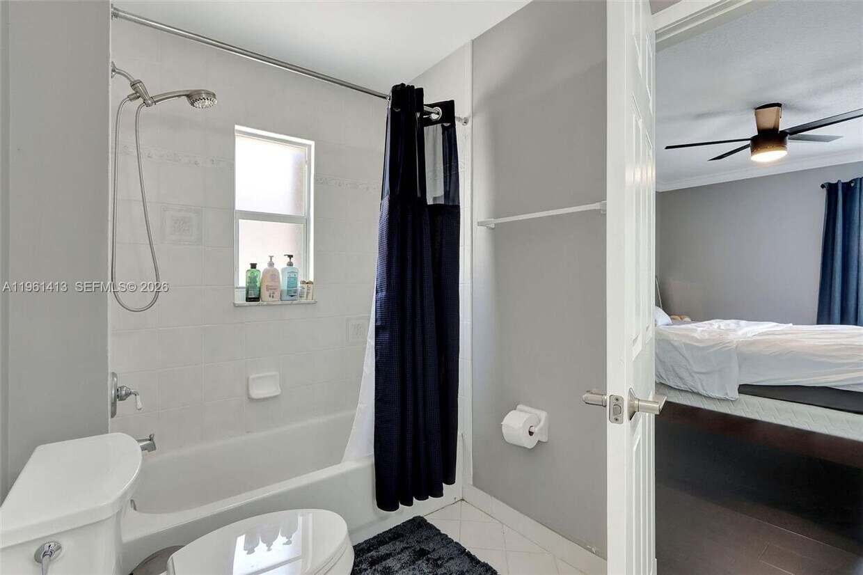 Photo - 4450 BANYAN TRAILS DR #4450 COCONUT CREEK, FL 33073