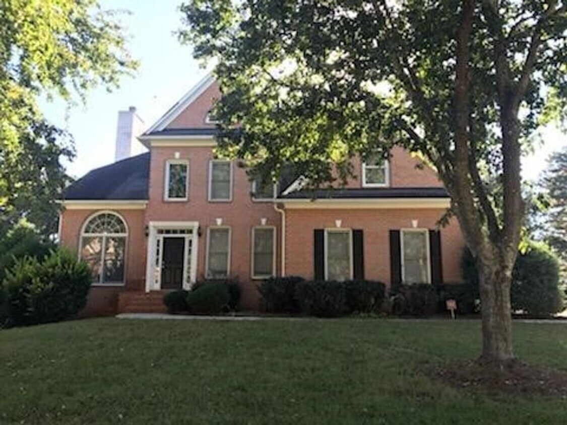 Foto principal - 230 Ridgewood Dr
