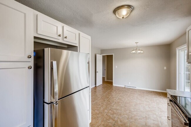 Building Photo - Recently Remodeled 4 bedroom, 2 bath Ranch...