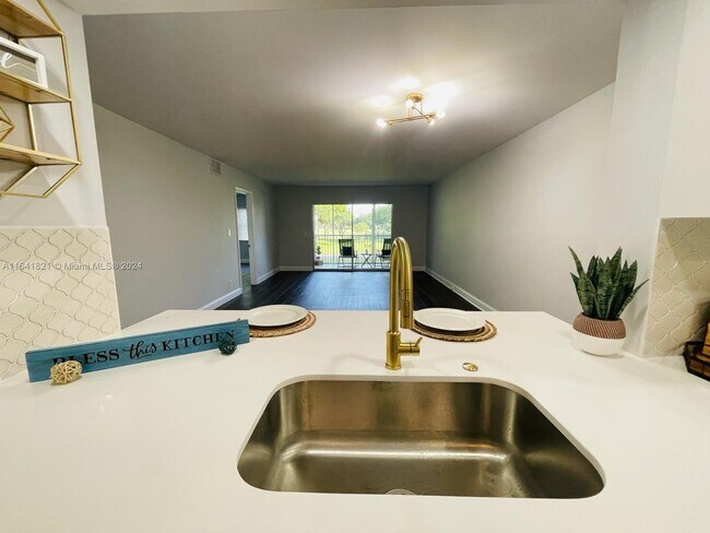 Foto del edificio - 12750 SW 4th Ct