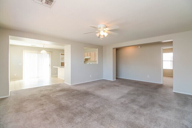 Foto del edificio - 8138 S Sunny Sky Pl