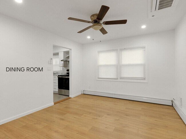 Building Photo - Charming 4BR House in Roosevelt